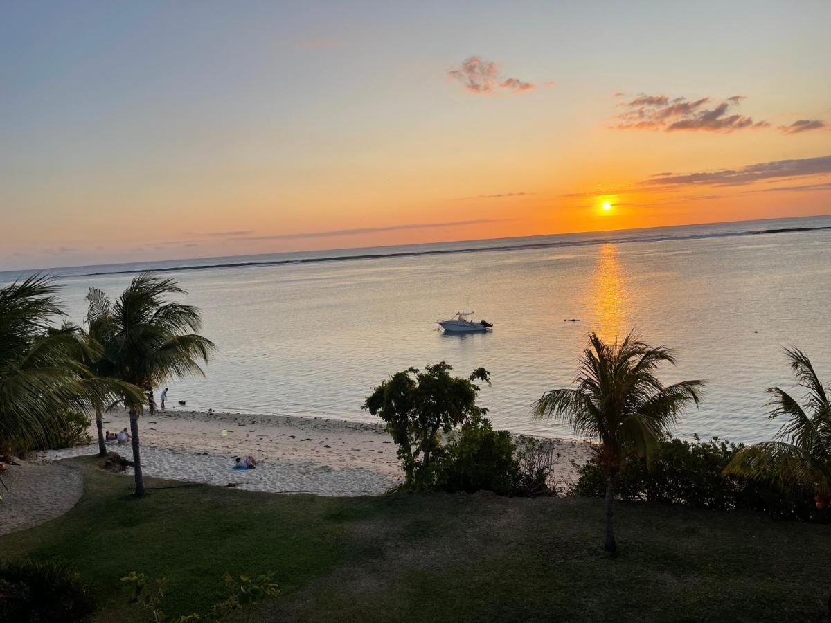 Cap Ouest Beachfront Luxury Penthouse & Apartment Flic-en-Flacq Exteriér fotografie